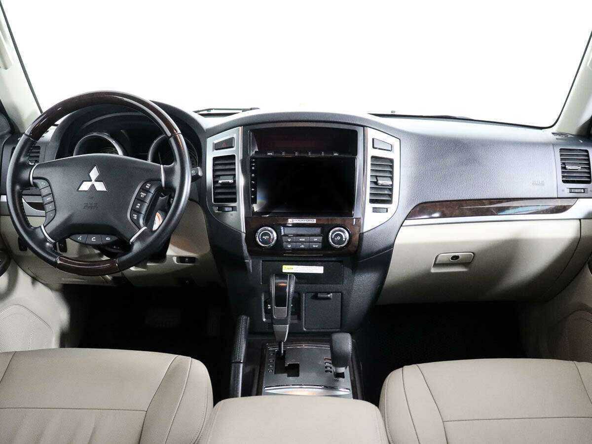 Mitsubishi Pajero, 2019 Фото №15