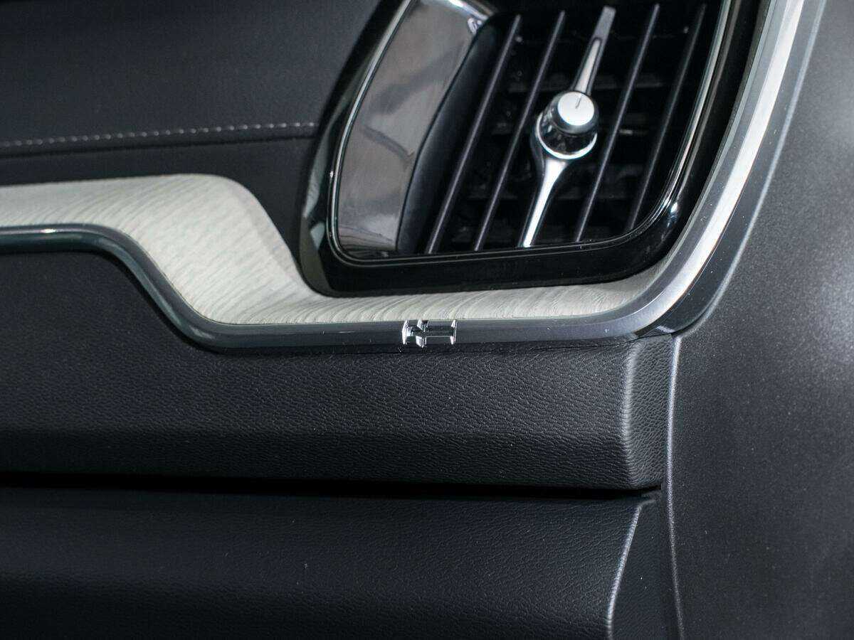 Volvo XC60, 2019 Фото №15