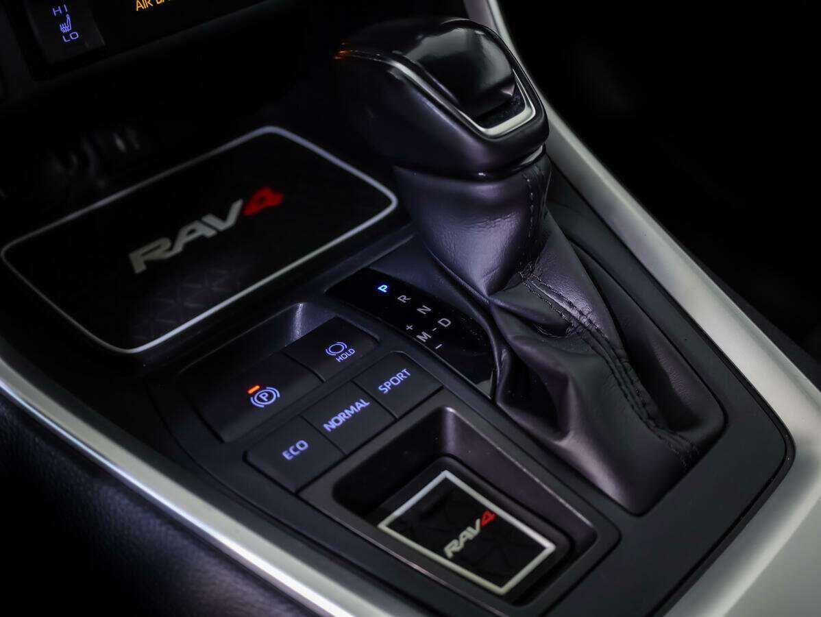 Toyota RAV4, 2020 Фото №14