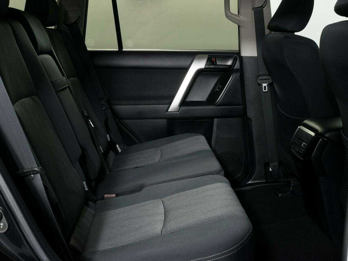 Toyota Land Cruiser Prado, 2018 Фото №12