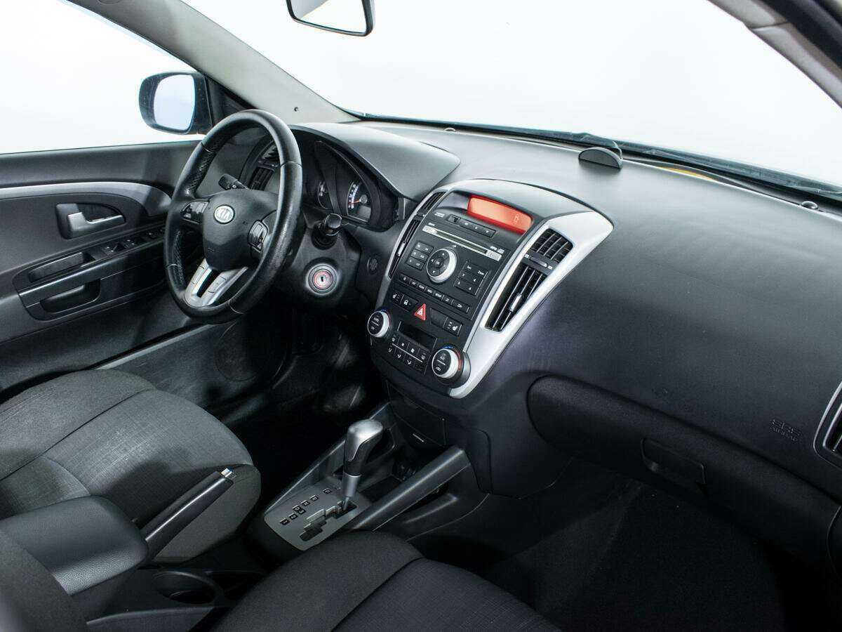 Kia Ceed, 2011 Фото №9