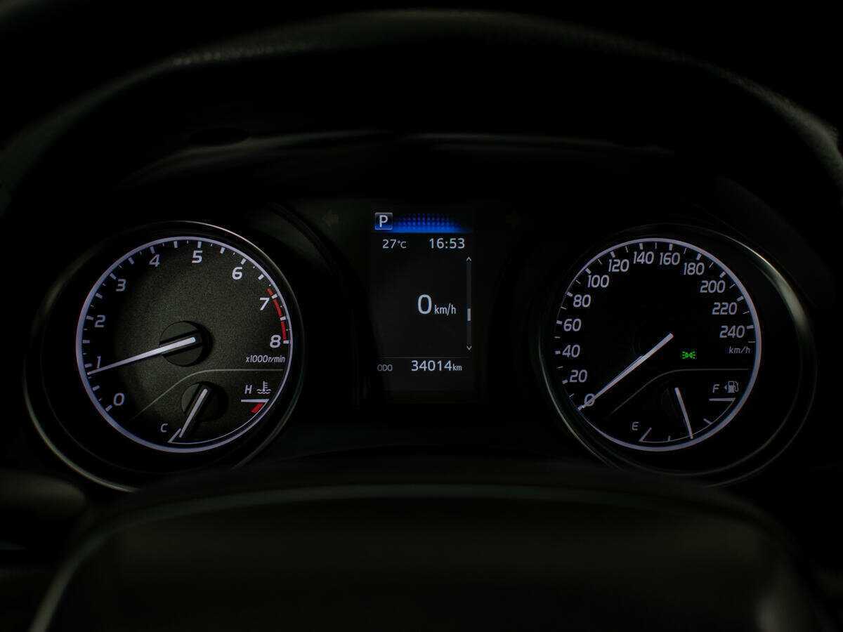 Toyota Camry, 2021 Фото №9