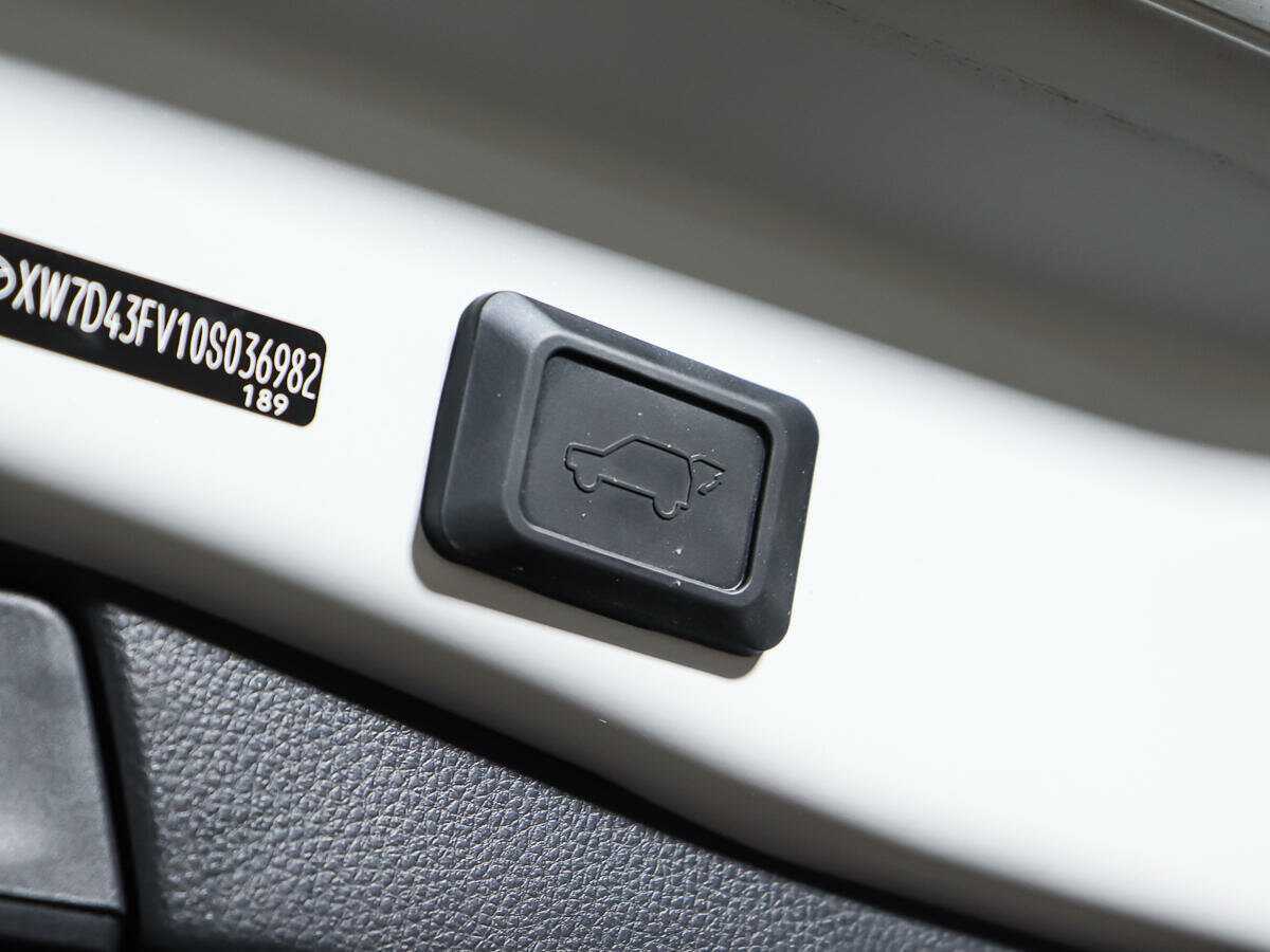 Toyota RAV4, 2021 Фото №18