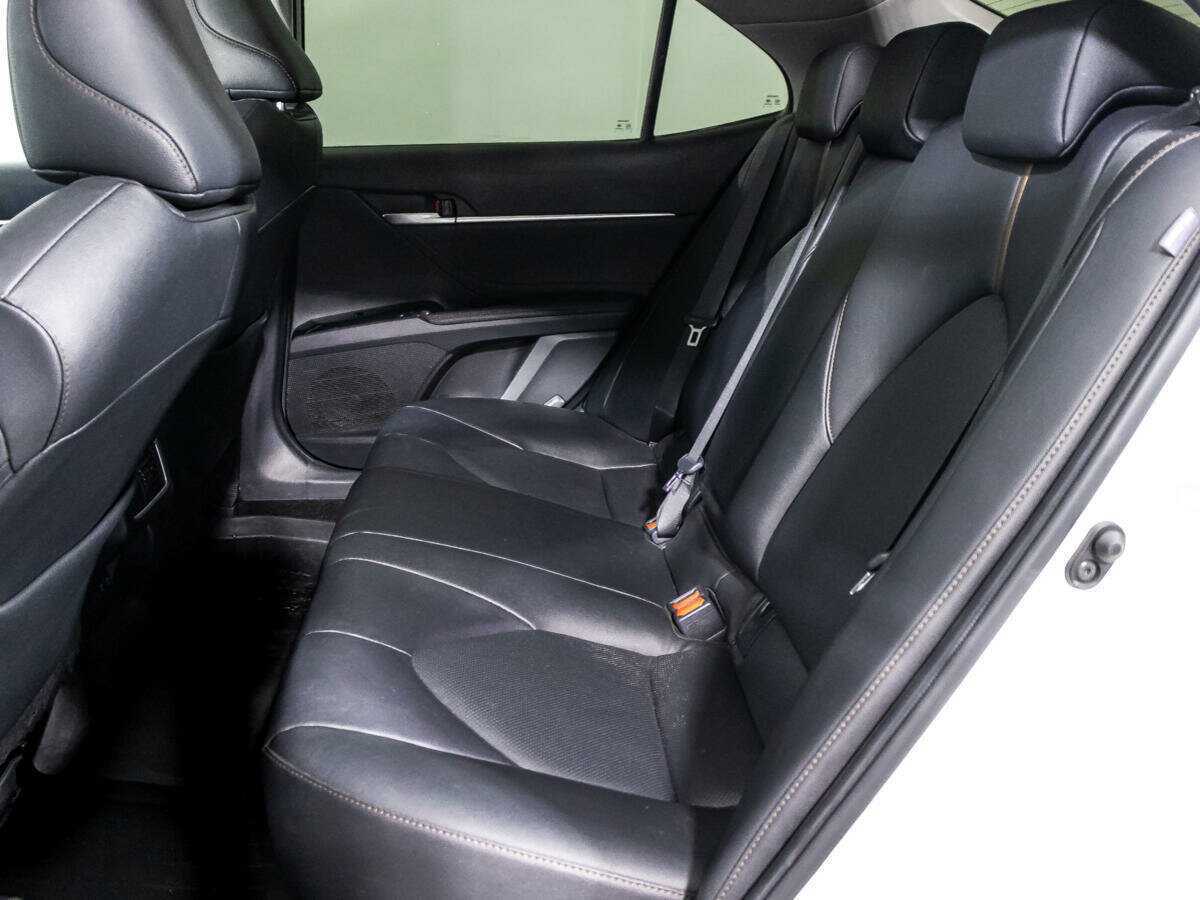 Toyota Camry, 2022 Фото №10
