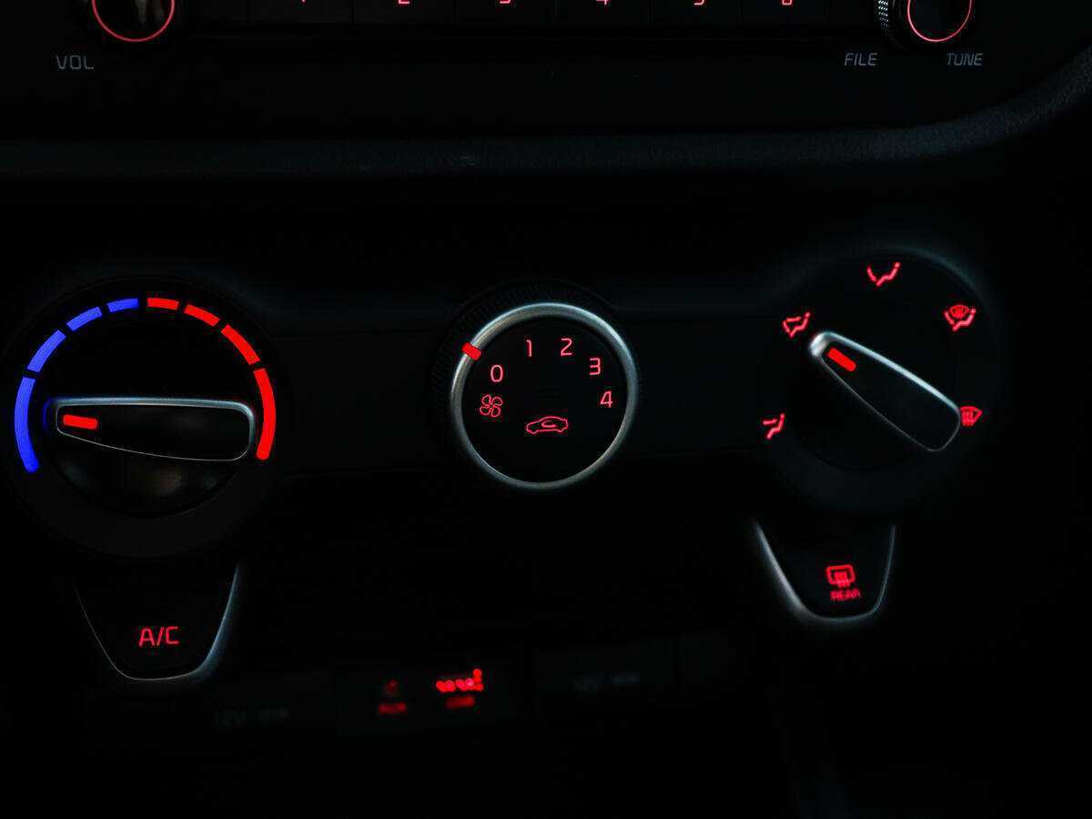 Kia Rio X-Line, 2018 Фото №13