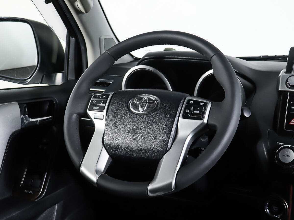 Toyota Land Cruiser Prado, 2013 Фото №14