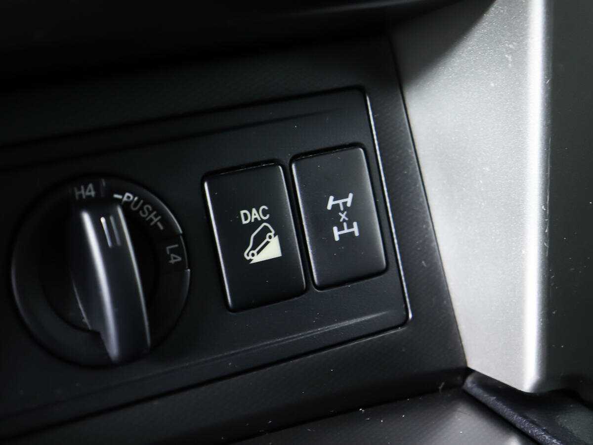 Toyota Land Cruiser Prado, 2010 Фото №19