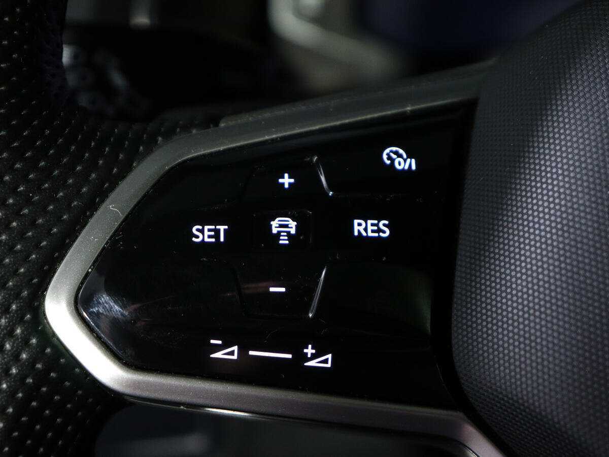 Volkswagen Tiguan, 2021 Фото №22