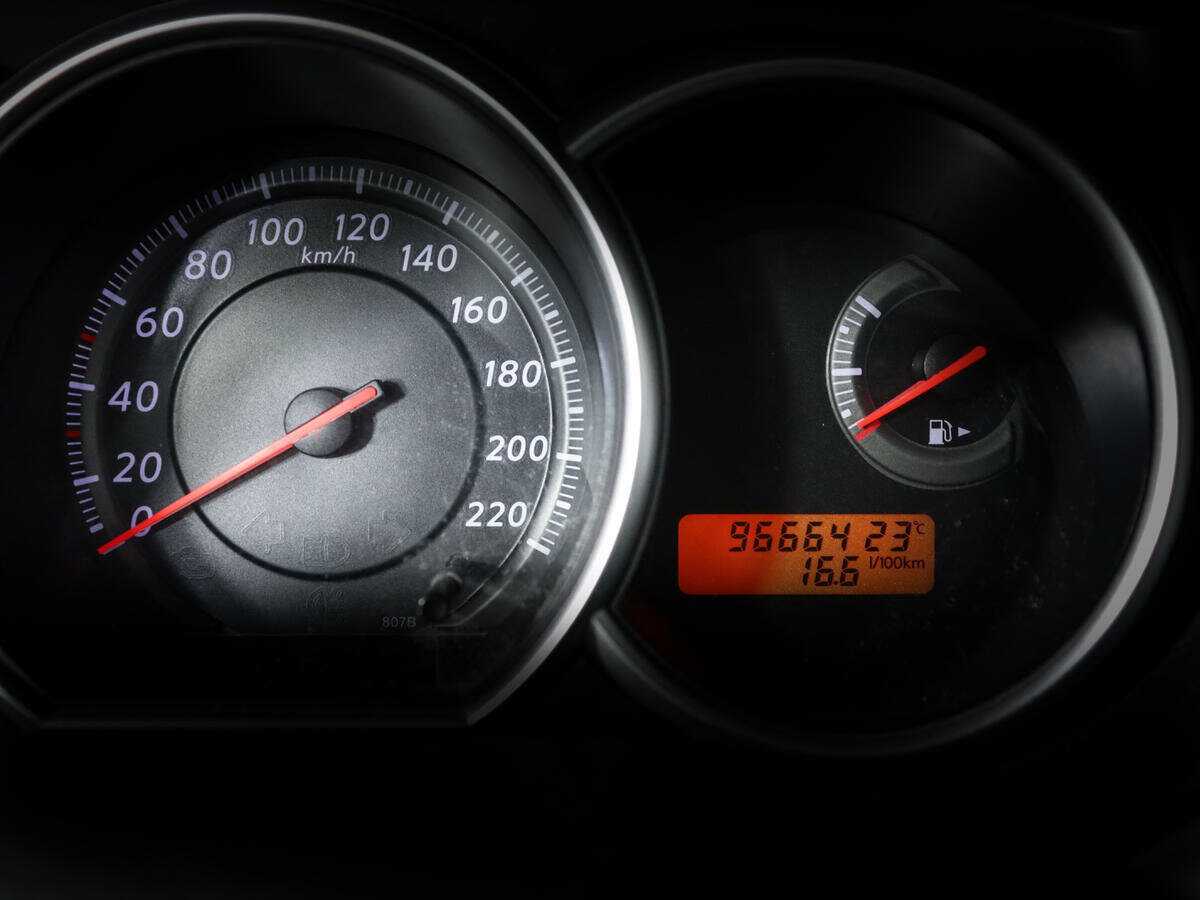 Nissan Tiida, 2011 Фото №9