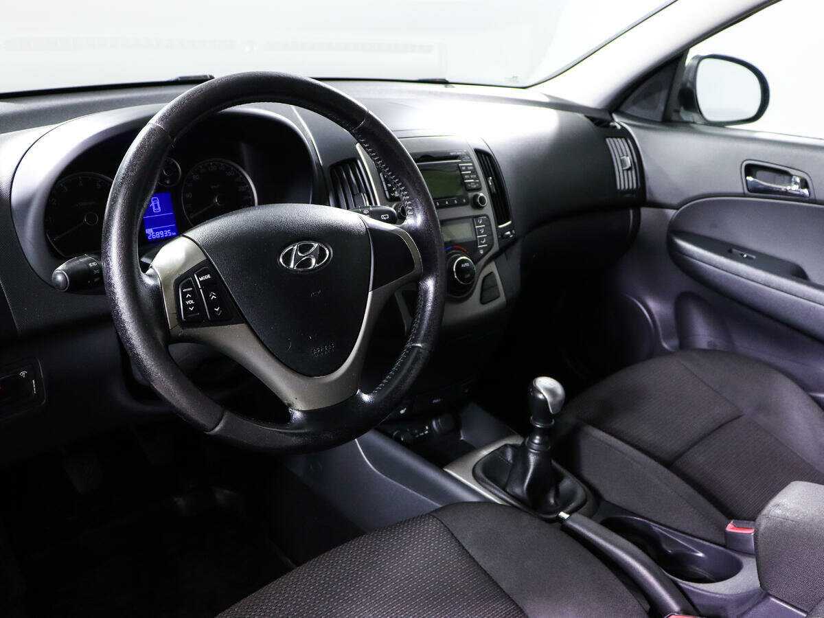Hyundai i30, 2009 Фото №14