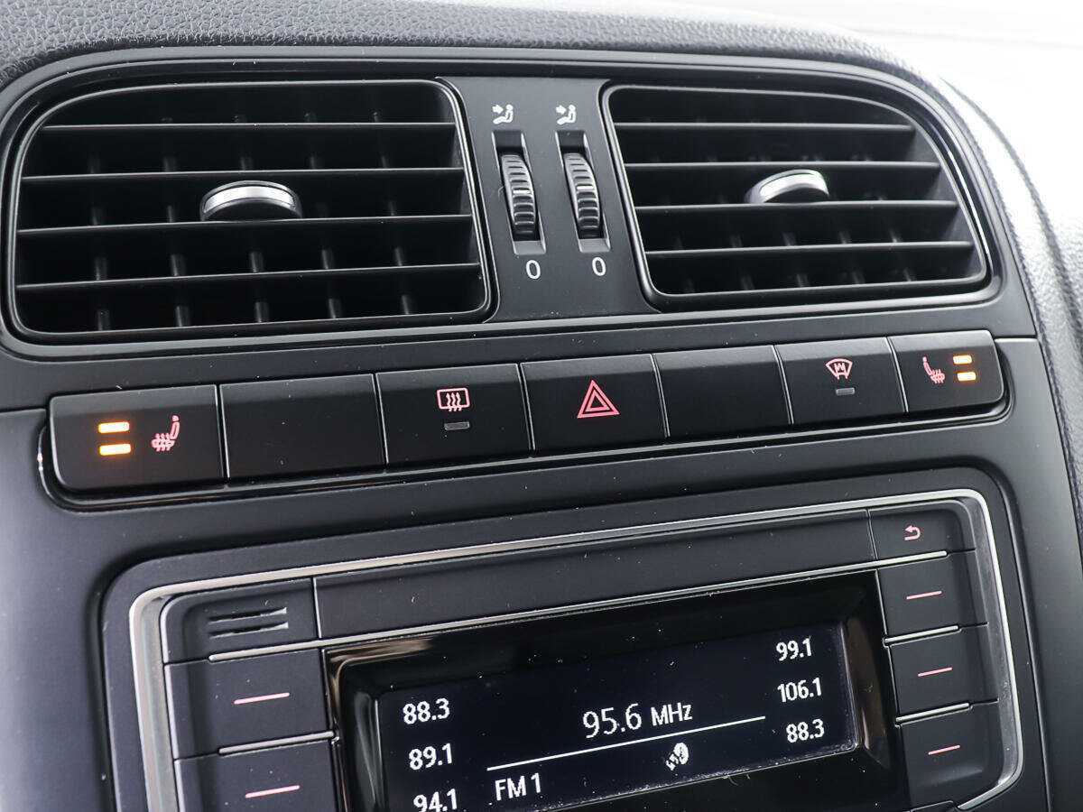 Volkswagen Polo, 2017 Фото №18