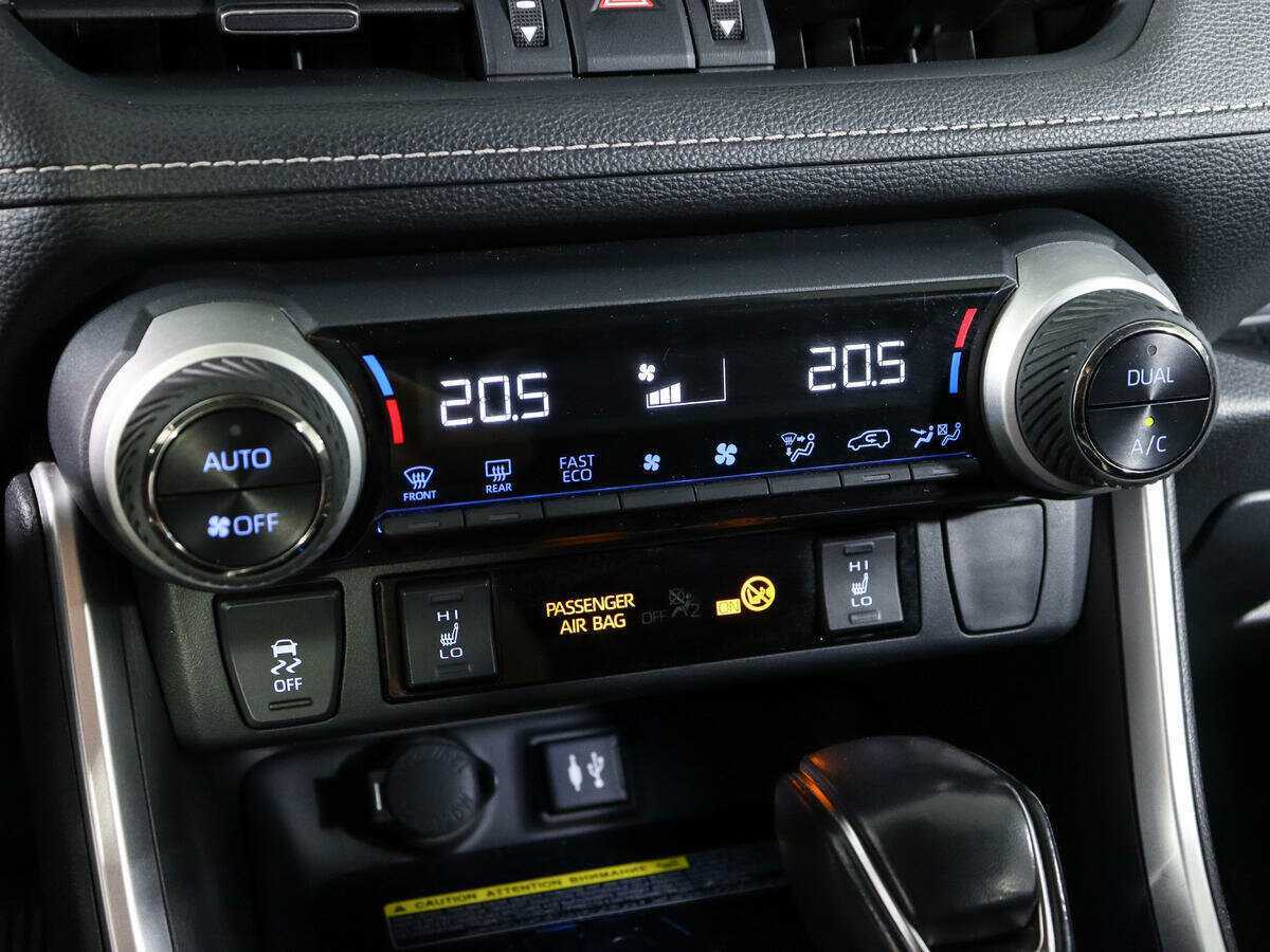 Toyota RAV4, 2020 Фото №26