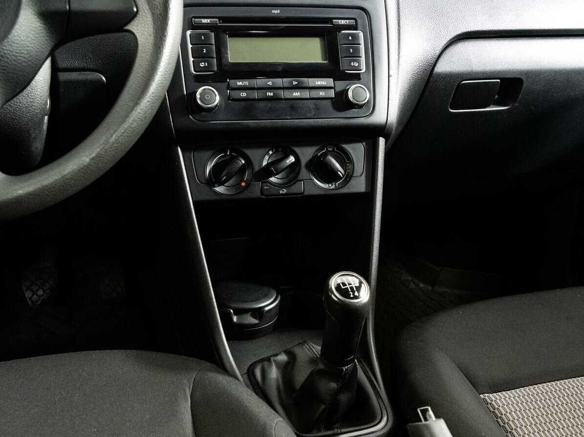 Volkswagen Polo, 2011 Фото №12