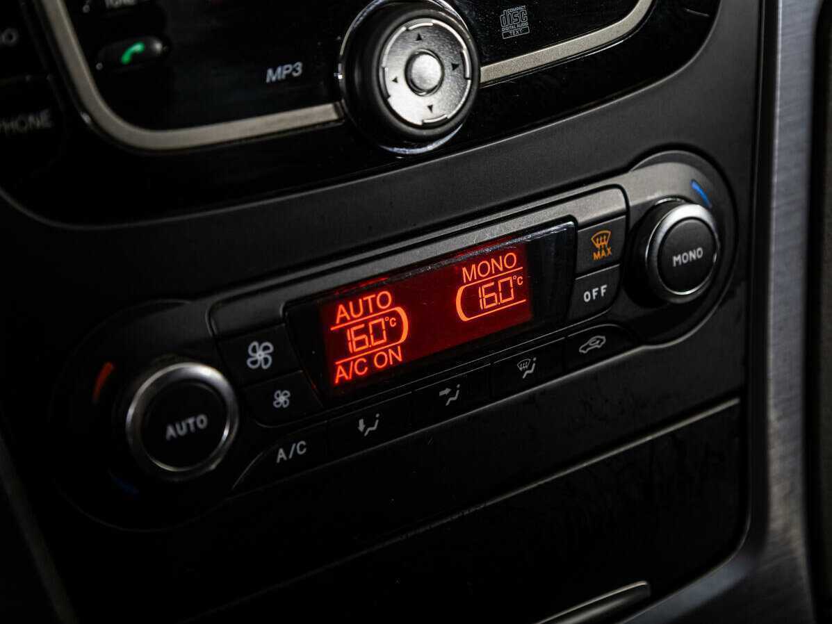 Ford Mondeo, 2011 Фото №15