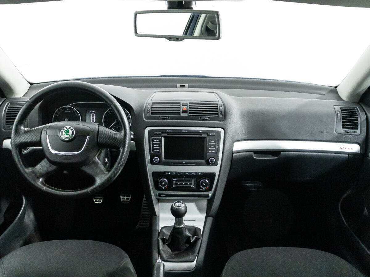 Skoda Octavia Scout, 2011 Фото №13