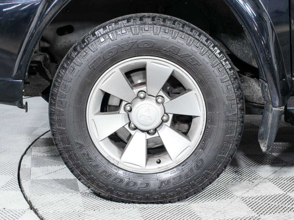 Mitsubishi Pajero Sport, 2008 Фото №17