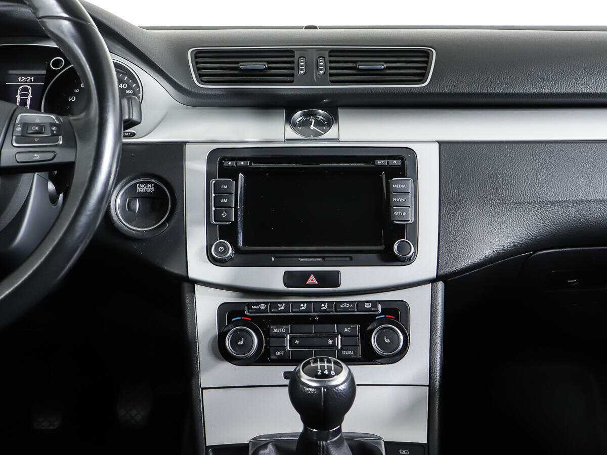 Volkswagen Passat CC, 2011 Фото №12