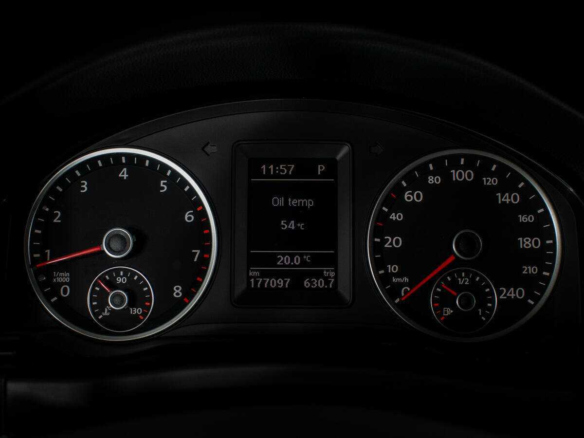 Volkswagen Tiguan, 2010 Фото №10