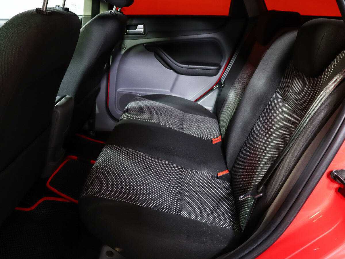 Ford Focus, 2010 Фото №7