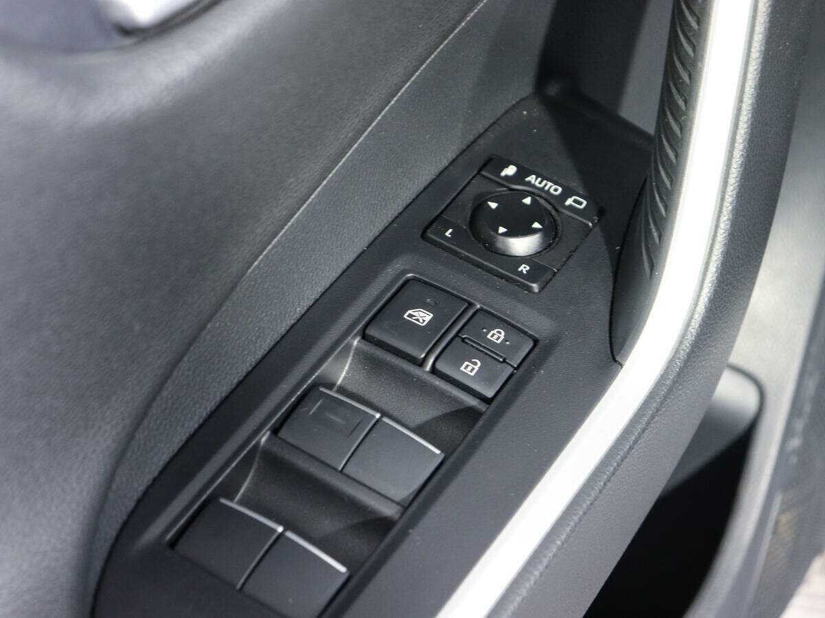 Toyota RAV4, 2021 Фото №21