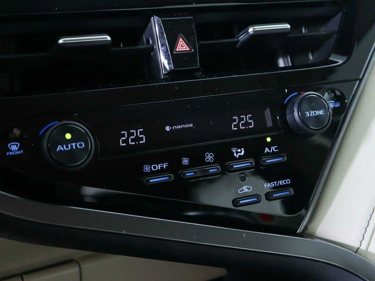 Toyota Camry, 2021 Фото №23