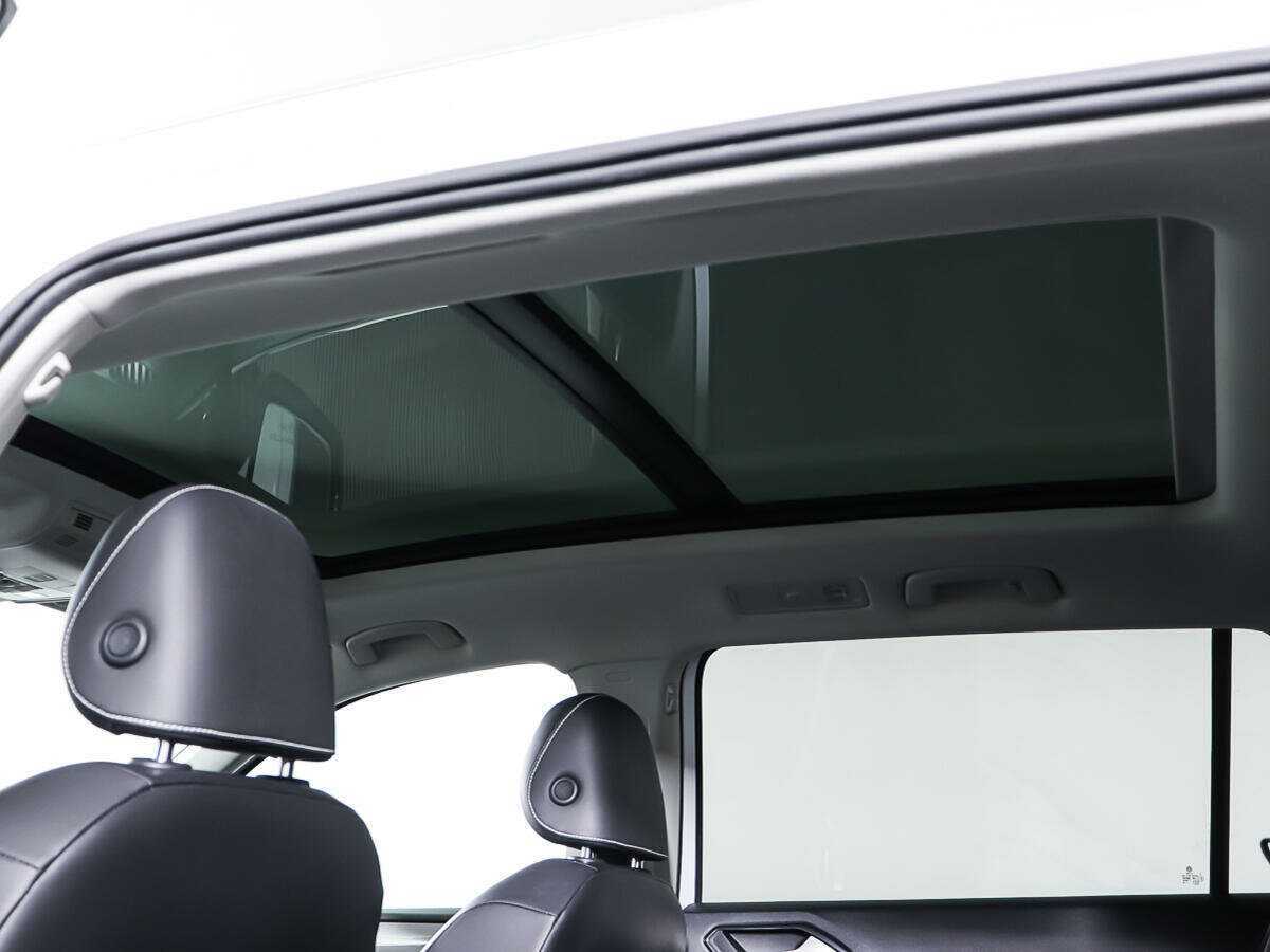 Volkswagen Tiguan, 2022 Фото №15