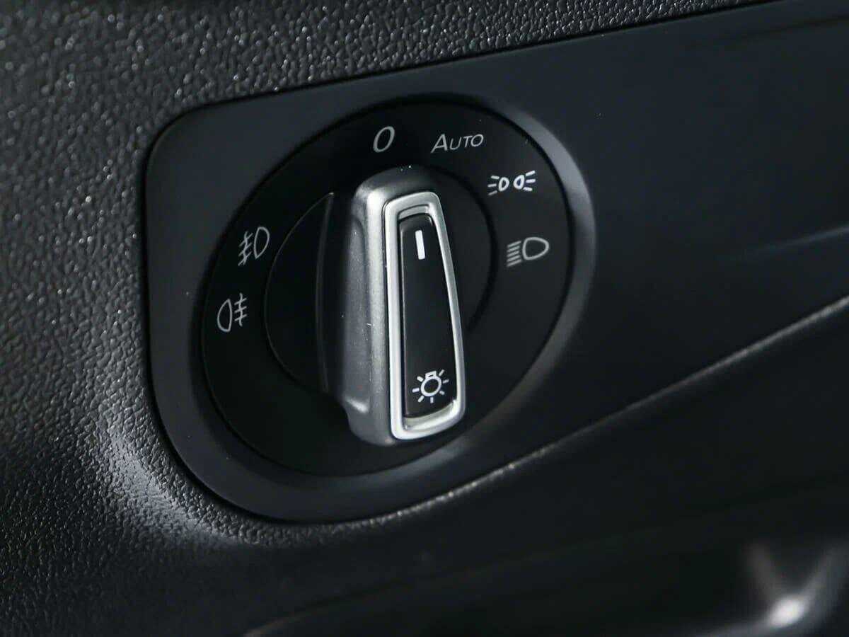 Volkswagen Tiguan, 2018 Фото №19