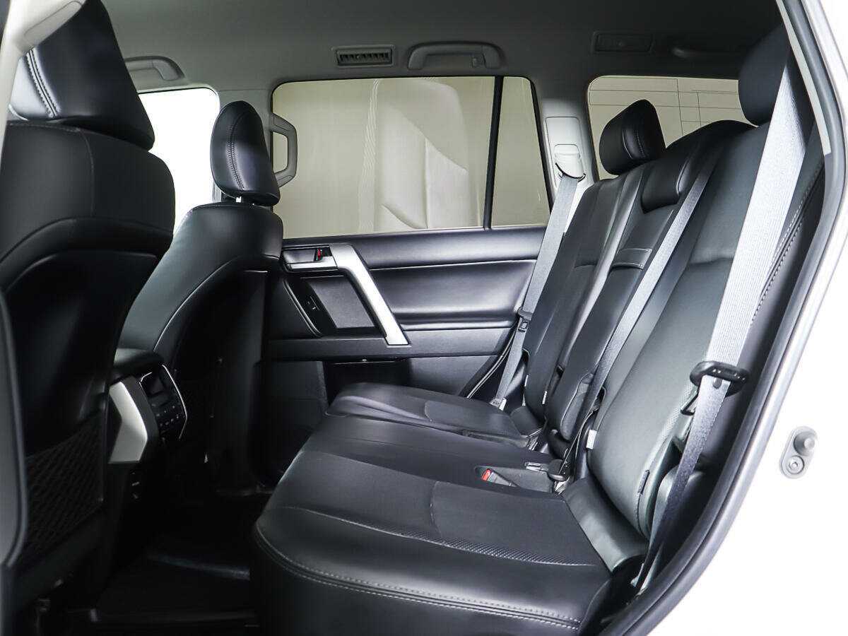 Toyota Land Cruiser Prado, 2020 Фото №10