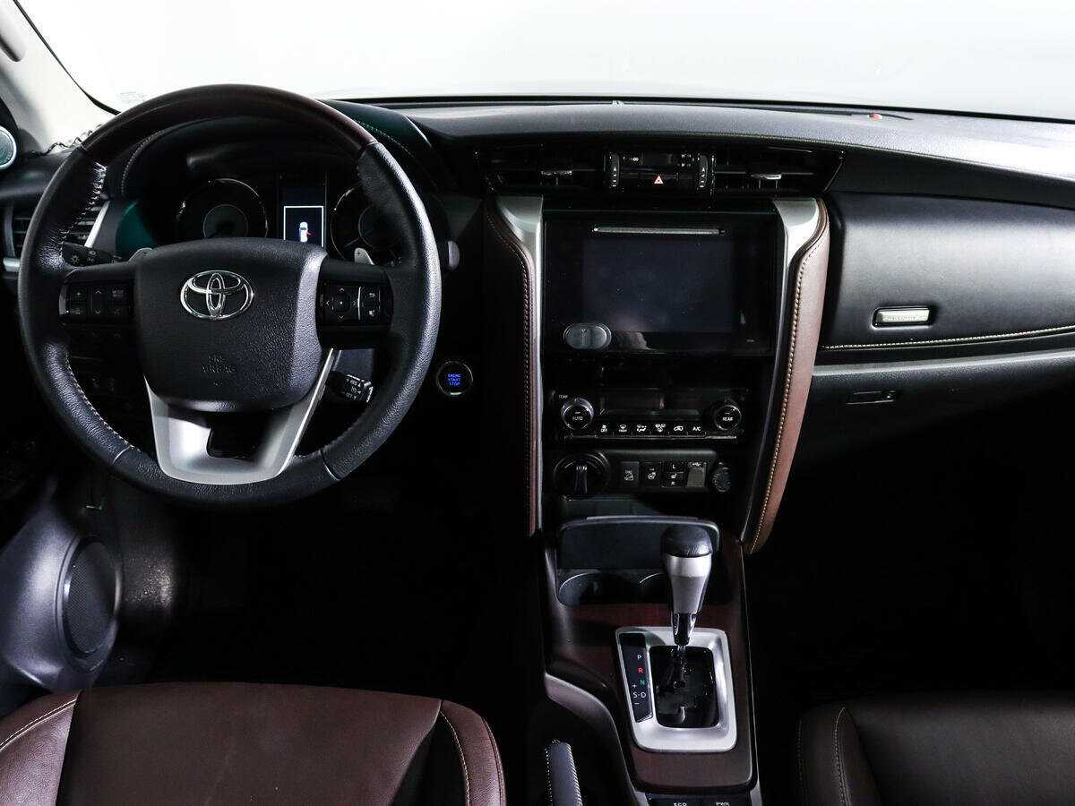 Toyota Fortuner, 2017 Фото №10