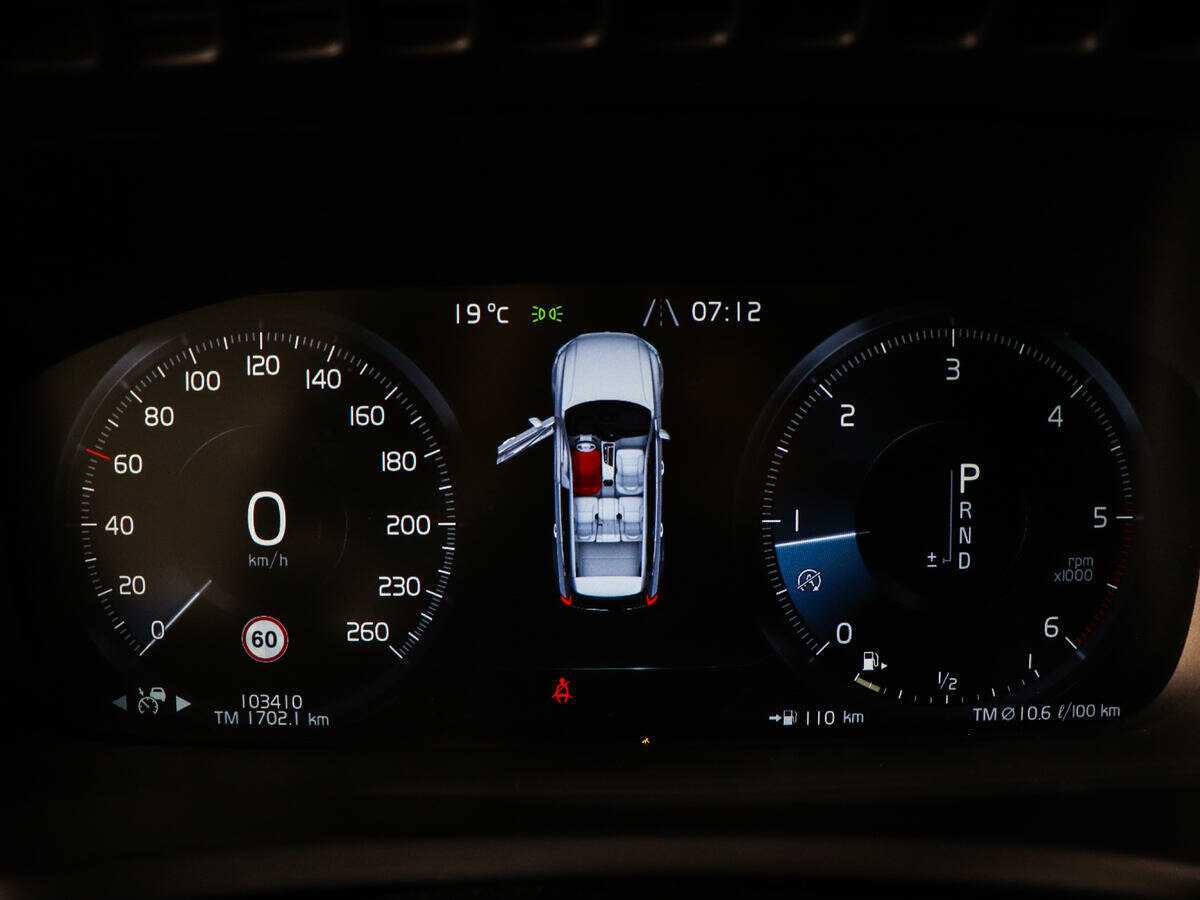 Volvo XC90, 2017 Фото №11