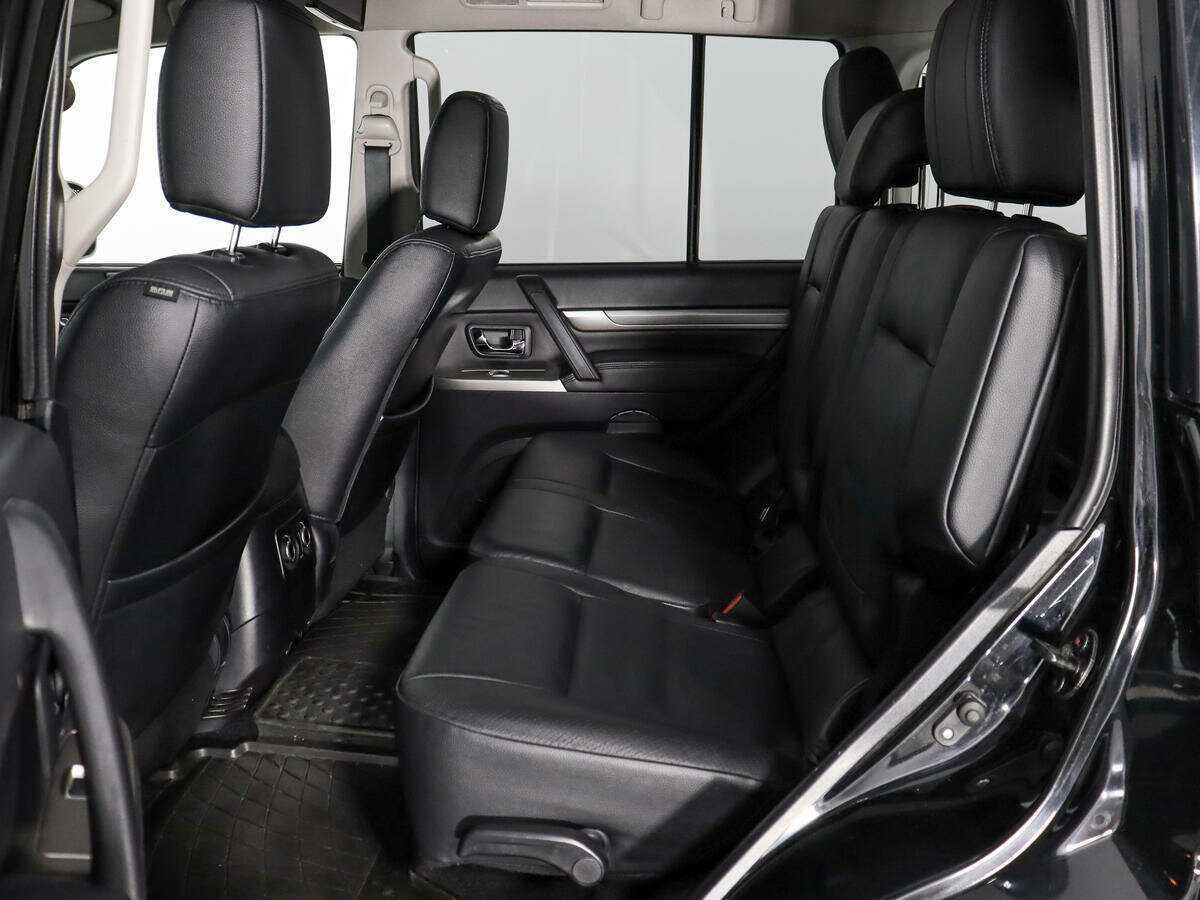 Mitsubishi Pajero, 2011 Фото №11