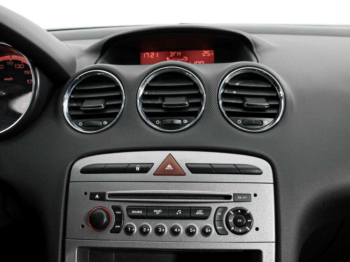 Peugeot 308, 2010 Фото №12