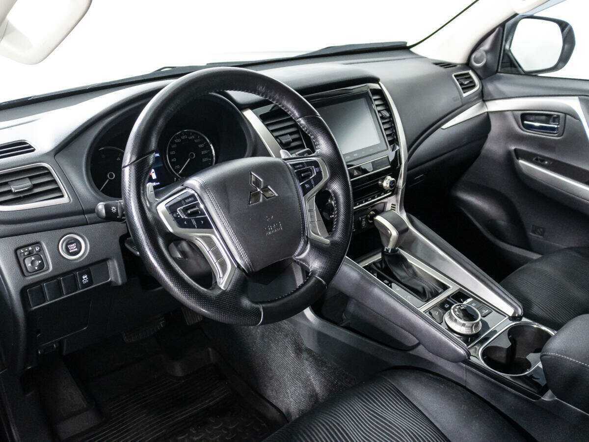 Mitsubishi Pajero Sport, 2022 Фото №11