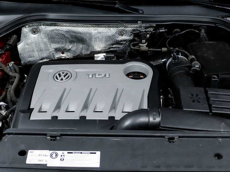 Volkswagen Tiguan, 2011 Фото №18