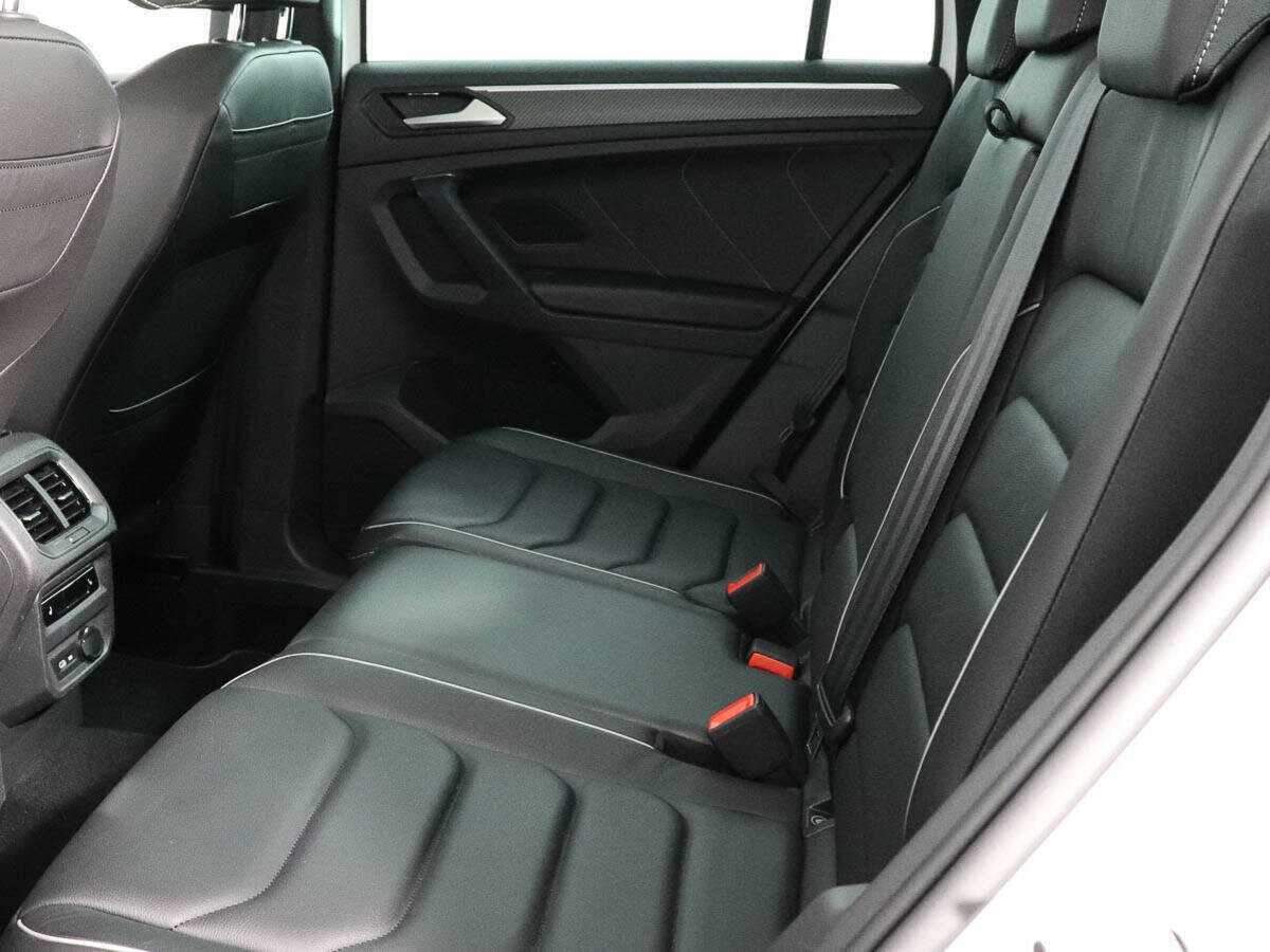 Volkswagen Tiguan, 2021 Фото №13