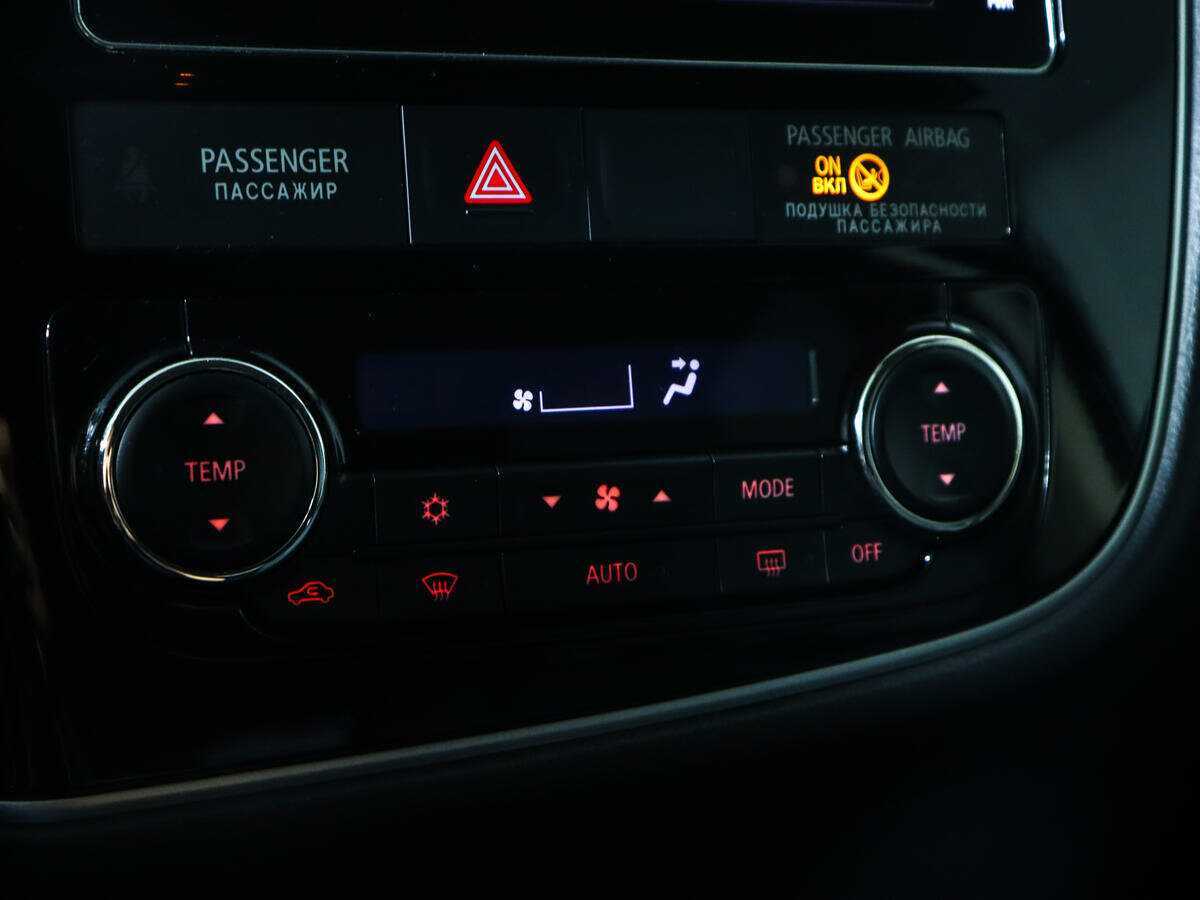 Mitsubishi Outlander, 2017 Фото №16