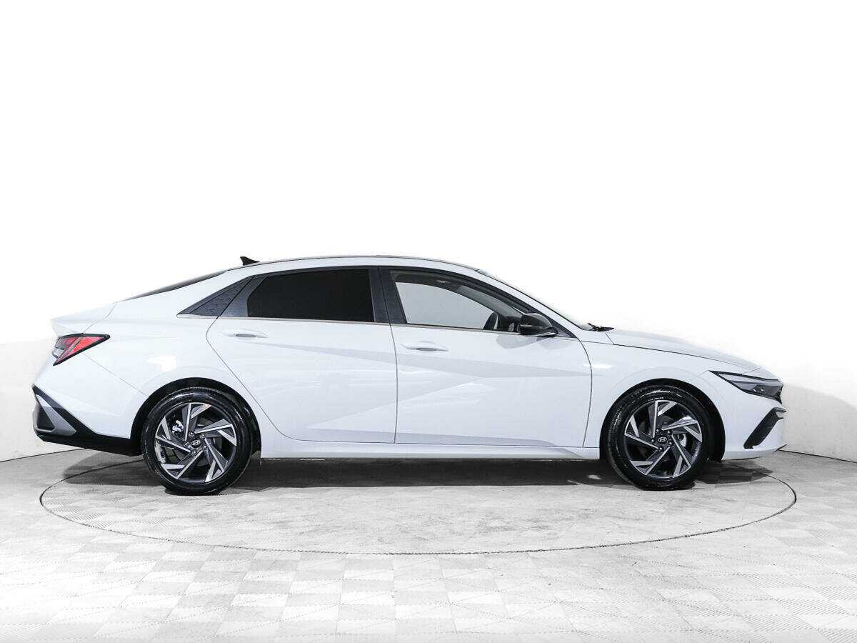Hyundai Elantra, 2024 - 4 502 км. | Фото №3