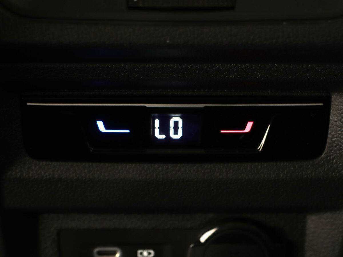 Volkswagen Tiguan, 2022 Фото №11