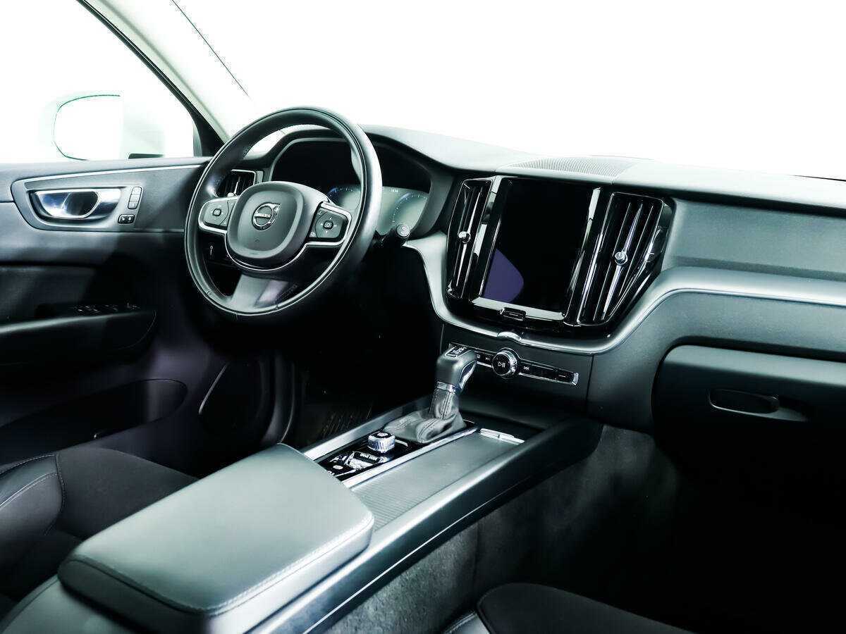 Volvo XC60, 2021 Фото №9