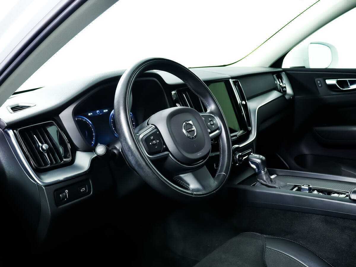 Volvo XC60, 2021 Фото №13