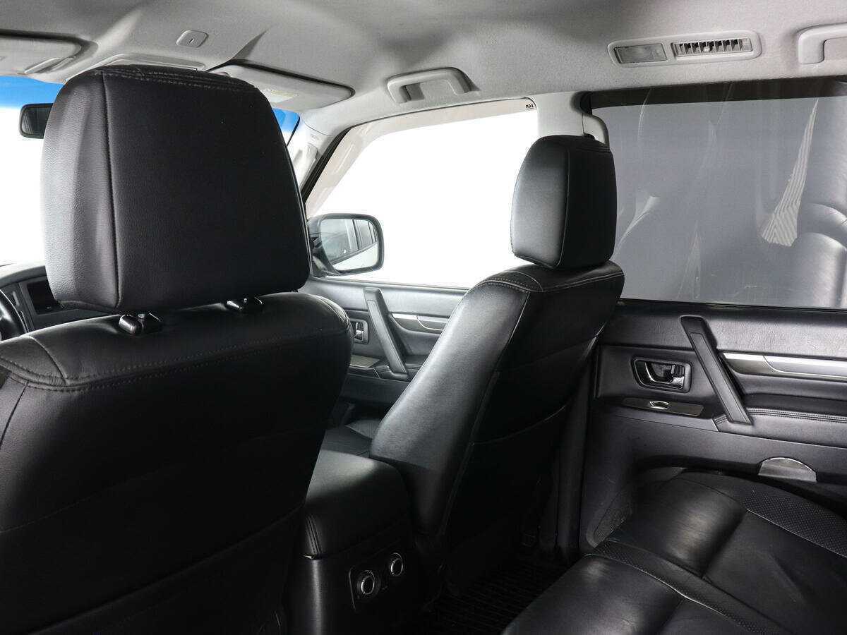 Mitsubishi Pajero, 2011 Фото №12