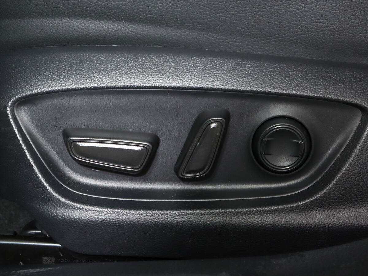 Toyota Camry, 2022 Фото №17