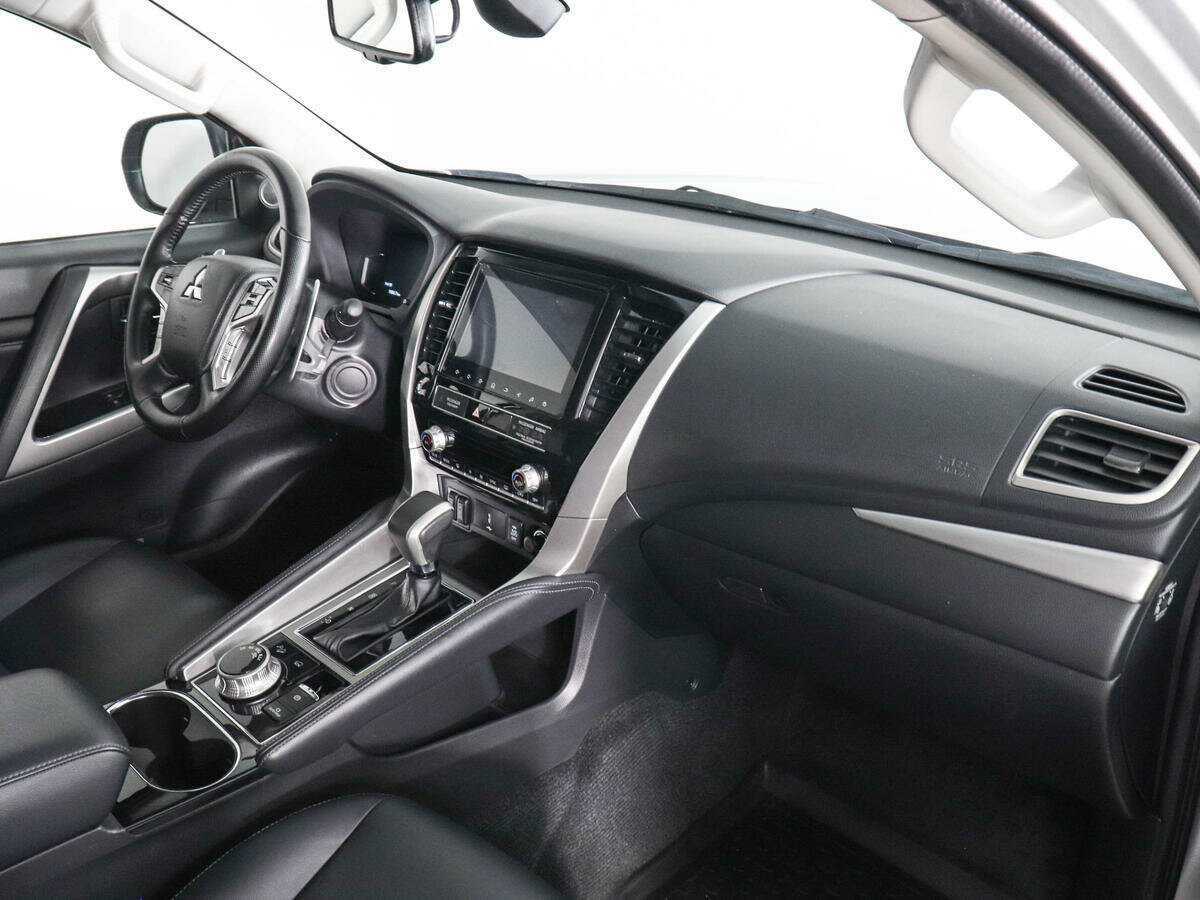 Mitsubishi Pajero Sport, 2022 Фото №10