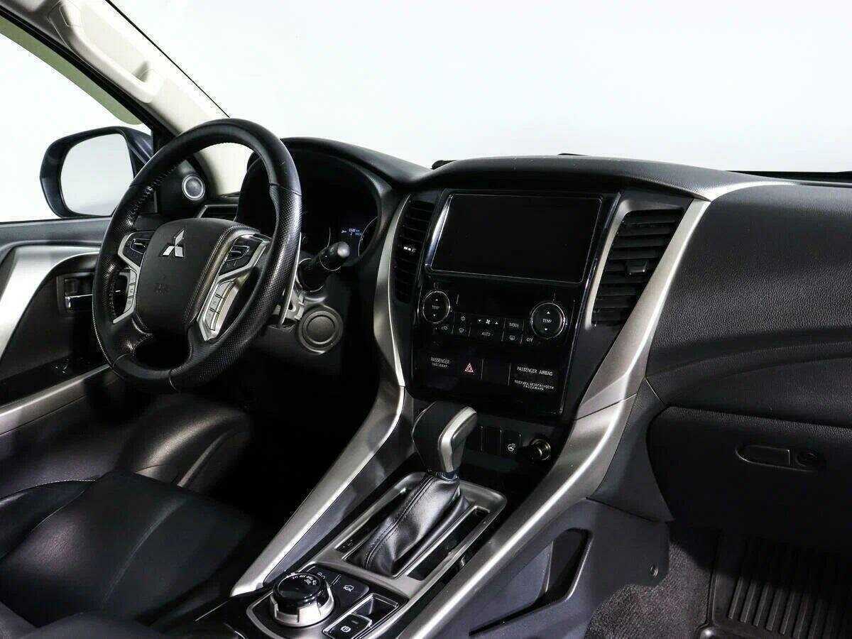 Mitsubishi Pajero Sport, 2017 - 129 510 км. | Фото №7