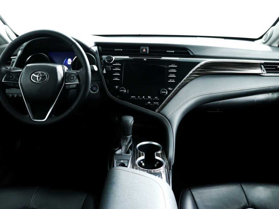 Toyota Camry, 2020 Фото №11