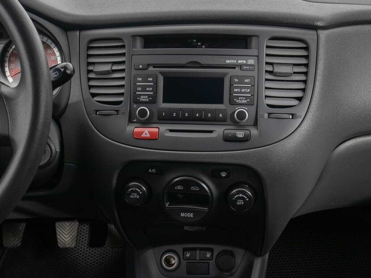 Kia Rio, 2011 Фото №14