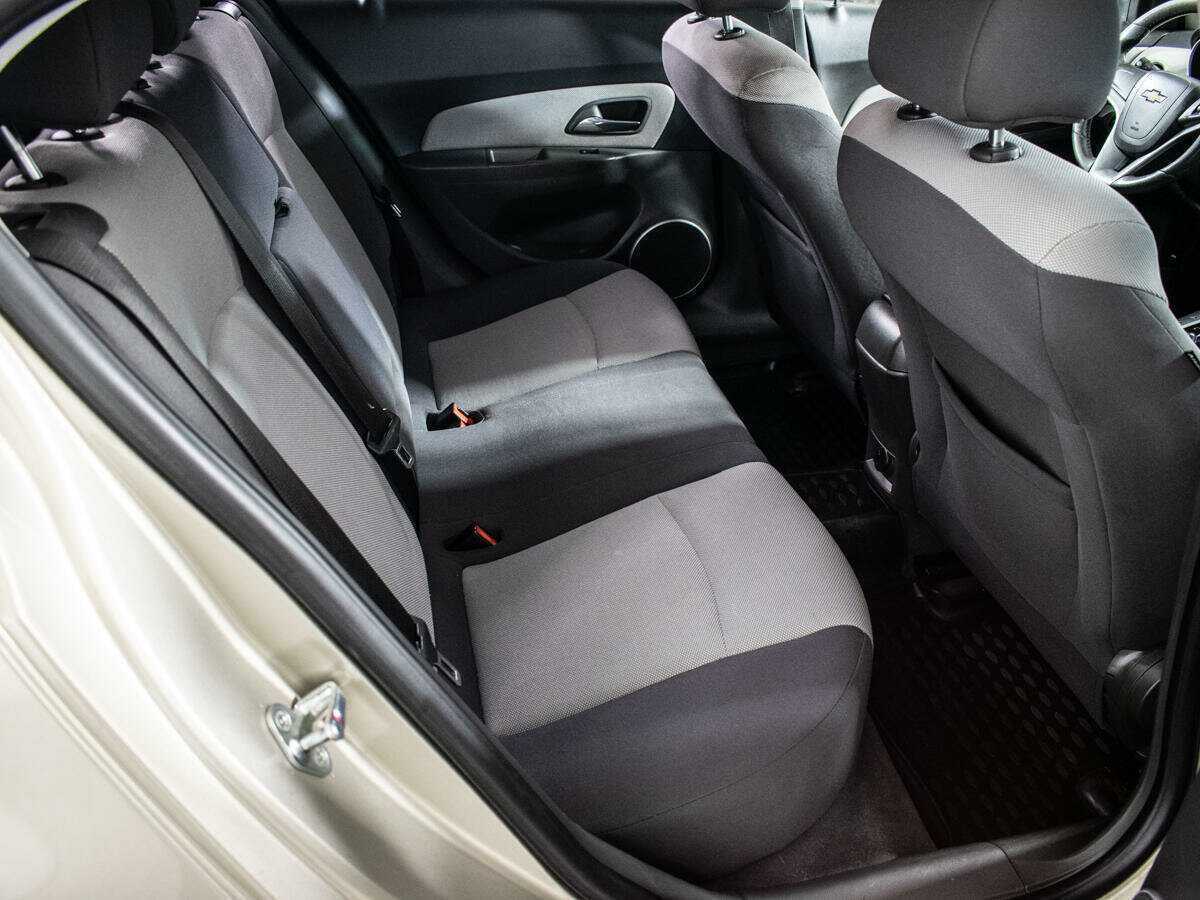 Chevrolet Cruze, 2010 Фото №10