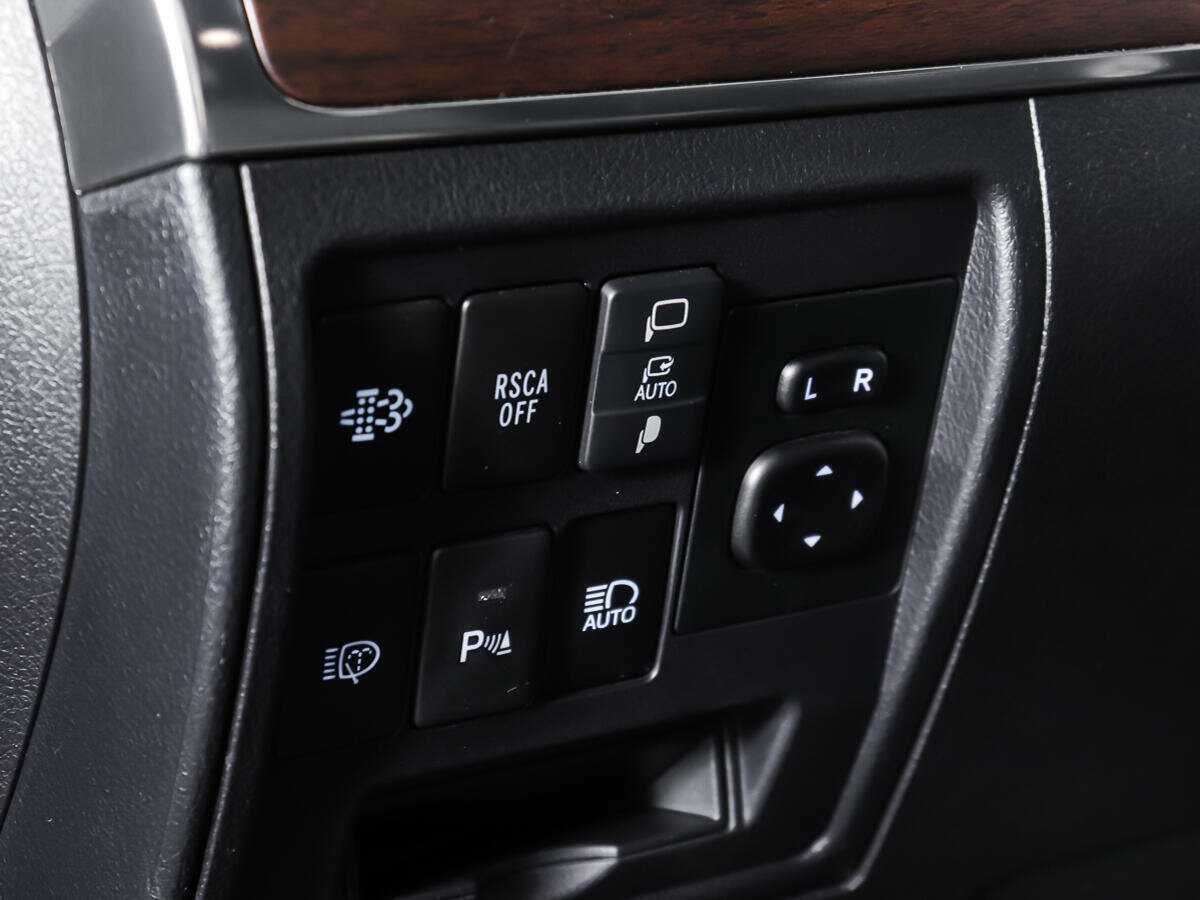 Toyota Land Cruiser, 2021 Фото №19