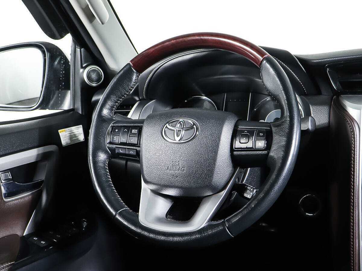 Toyota Fortuner, 2017 Фото №16