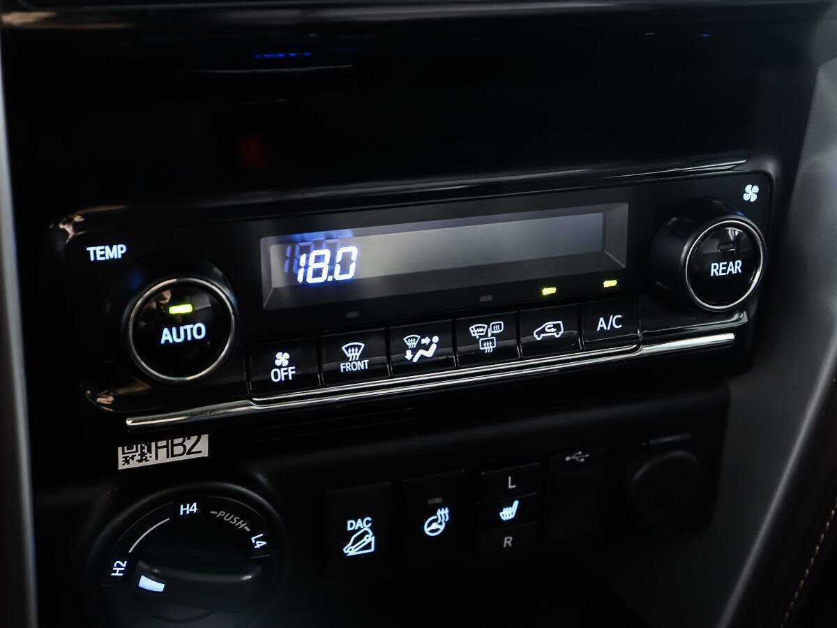 Toyota Fortuner, 2017 Фото №18